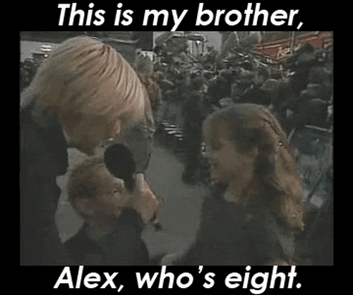 Ngắm loạt ảnh n&agrave;y đi, bạn sẽ phải m&ecirc; mẩn vẻ đẹp của em trai Emma Watson - Ảnh 4.