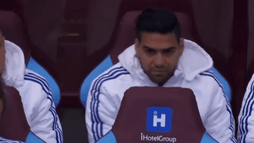 Falcao bĩu m&ocirc;i kh&oacute; chịu khi Pato v&agrave;o s&acirc;n - Ảnh 2.