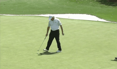 Pha đánh bóng liên hoàn hụt hài hước của golf thủ lão làng Ernie Els  - Ảnh 2.