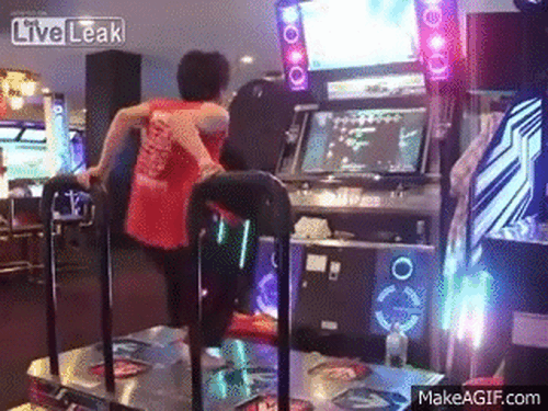 Ngả mũ với m&agrave;n biểu diễn đỉnh cao của c&aacute;c th&aacute;nh điện tử th&ugrave;ng - Ảnh 2.