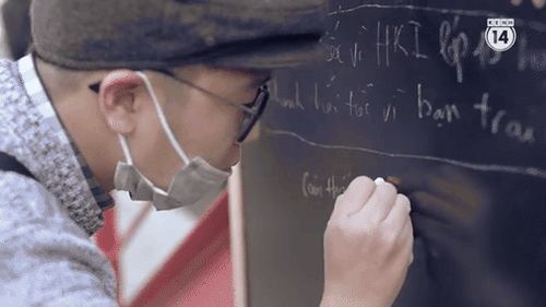 Clip: Tấm bảng để bạn viết ra điều m&igrave;nh hối tiếc nhất trong cuộc sống - Ảnh 5.