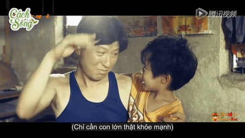 Clip: D&ugrave; bạn c&oacute; v&ocirc; t&acirc;m thế n&agrave;o, cha mẹ sẽ vẫn lu&ocirc;n chờ đợi để y&ecirc;u thương...  - Ảnh 3.