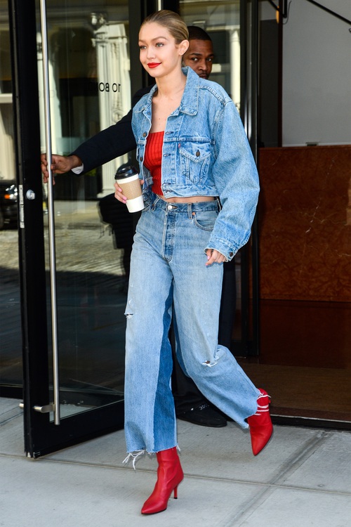Diện son màu xi măng xám xịt mà vẫn sang chảnh, Gigi Hadid đến từ hành tinh nào vậy? - Ảnh 1. Diện son màu xi măng xám xịt mà vẫn sang chảnh, Gigi Hadid đến từ hành tinh nào vậy? - Ảnh 1.