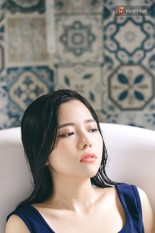 Học cô nàng thánh hóa trang Milla Chu cách makeup chống nước để luôn tươi xinh ngay cả khi trời mưa bất chợt - Ảnh 14. Học cô nàng thánh hóa trang Milla Chu cách makeup chống nước để luôn tươi xinh ngay cả khi trời mưa bất chợt - Ảnh 14.