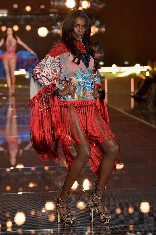 Danh sách 55 chân dài xác nhận sẽ trình diễn trong Victorias Secret Fashion Show 2017 - Ảnh 37. Danh sách 55 chân dài xác nhận sẽ trình diễn trong Victorias Secret Fashion Show 2017 - Ảnh 37.