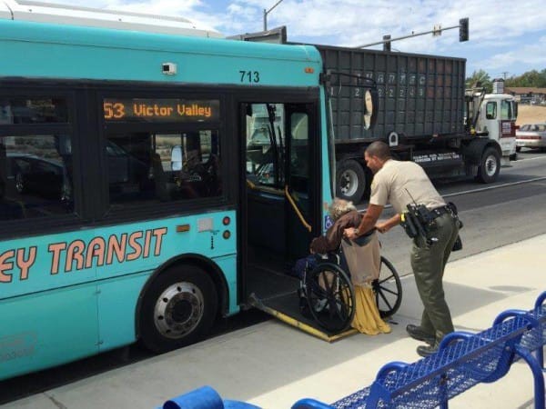 deputy-police-officer-assists-disabled-man_2-5dc29