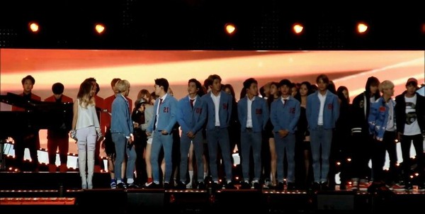 151019musicEXO38-e6297