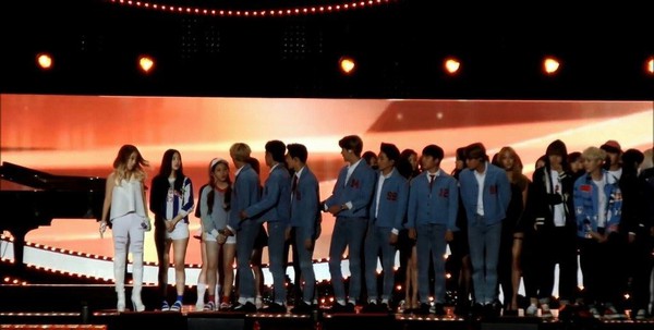 151019musicEXO82-e6297