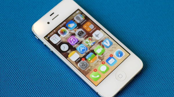 Apple bị kiện 5 triệu đ&ocirc; v&igrave; ch&eacute;m gi&oacute; về iOS - Ảnh 1.