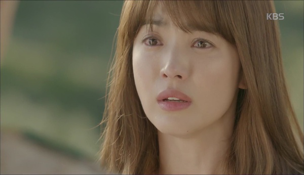 Hậu Duệ Mặt Trời: Song Joong Ki - Song Hye Kyo say bí tỉ, sắp đè nhau trên ghế sofa - Ảnh 28.