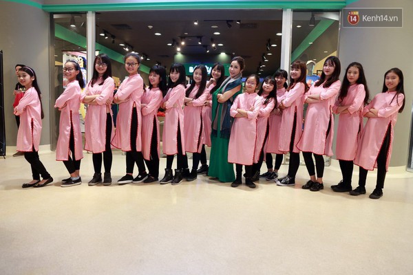 Mỹ Linh c&ugrave;ng d&agrave;n sao trẻ biểu diễn hết m&igrave;nh ủng hộ Lễ hội tắt đ&egrave;n - Ảnh 1.