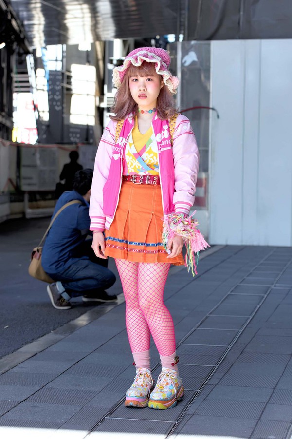 Street style Tuần lễ thời trang Tokyo: Con gái càng quái, con trai càng cool - Ảnh 2.