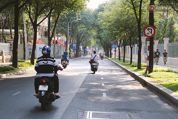 Một Sài Gòn không ồn ã rất khác lạ trong ngày đầu năm mới - Ảnh 7.