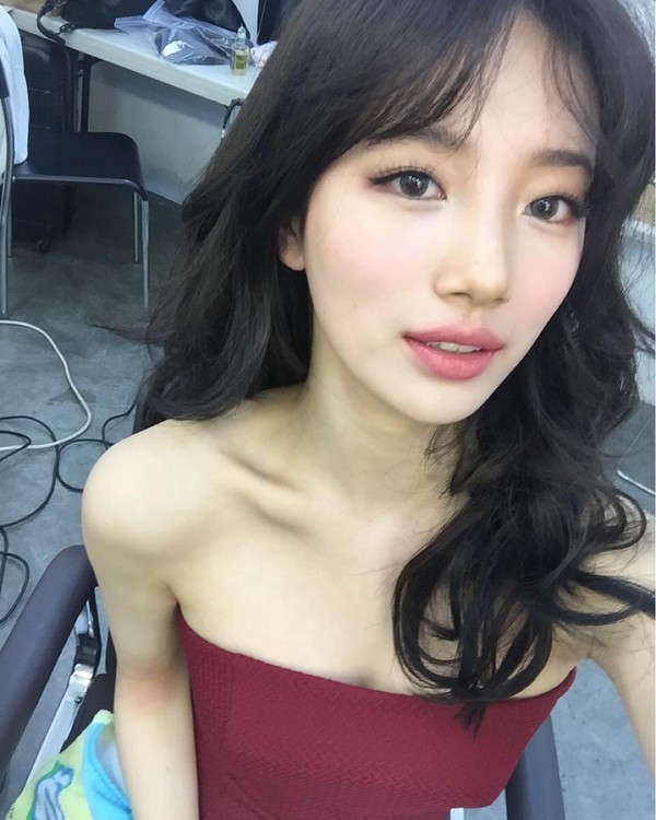 Suzy gây sốt với loạt ảnh selfie trang điểm, khẳng định danh hiệu nữ thần - Ảnh 1.