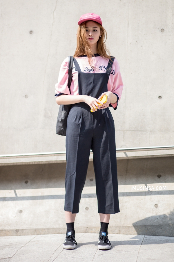 Street style thế giới: Năng động, trẻ trung v&agrave; si&ecirc;u cuốn h&uacute;t - Ảnh 2.