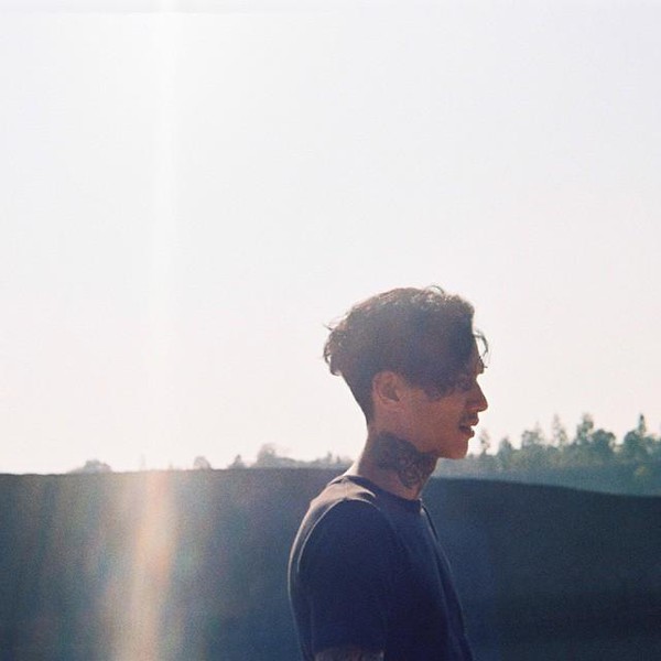 Đ&acirc;y ch&iacute;nh l&agrave; người y&ecirc;u ngo&agrave;i đời si&ecirc;u ngầu của Lee trong T&igrave;nh y&ecirc;u kh&ocirc;ng c&oacute; lỗi, lỗi ở bạn th&acirc;n - Ảnh 4.