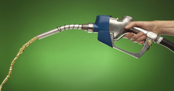 100558943-gas-pump-green-handle-gettyp-1910x1000-1452778607740.jpg