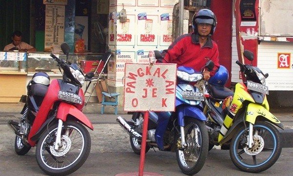 Indonesia: Hôi nách không được phép hành nghề xe ôm - Ảnh 3.