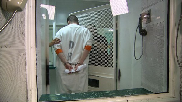 12 bộ phim t&agrave;i liệu bạn n&ecirc;n xem nếu đ&atilde; th&iacute;ch Making A Murderer - Ảnh 21.