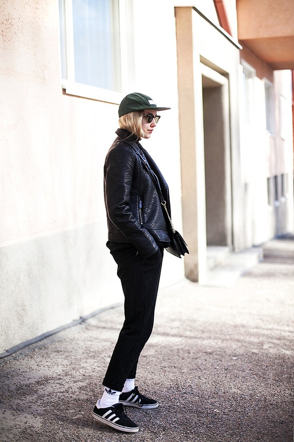 Street style thế giới: Năng động, trẻ trung v&agrave; si&ecirc;u cuốn h&uacute;t - Ảnh 11.