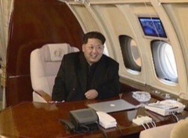 Kim Jong-Un đích thị là tín đồ của Apple - Ảnh 1.