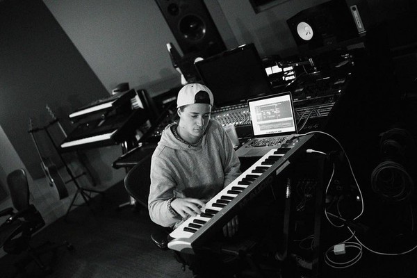 Kygo: Từ ch&agrave;ng sinh vi&ecirc;n t&agrave;i ch&iacute;nh đến ng&ocirc;i sao nhạc điện tử h&agrave;ng đầu thế giới - Ảnh 3.