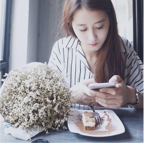 C&ocirc; n&agrave;ng lọt top 10 nữ sinh xinh nhất trường B&aacute;o c&oacute; vẻ ngo&agrave;i cực giống H&agrave; Lade - Ảnh 10.