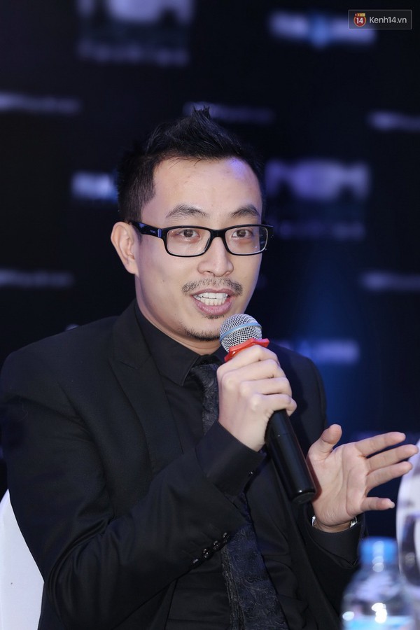 Văn Mai Hương khoe vai trần gợi cảm giữa thời tiết gi&aacute; lạnh - Ảnh 6.