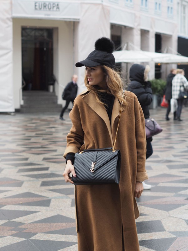 Street style thế giới: Đơn giản hay ph&aacute; c&aacute;ch đều chất m&ecirc; - Ảnh 12.