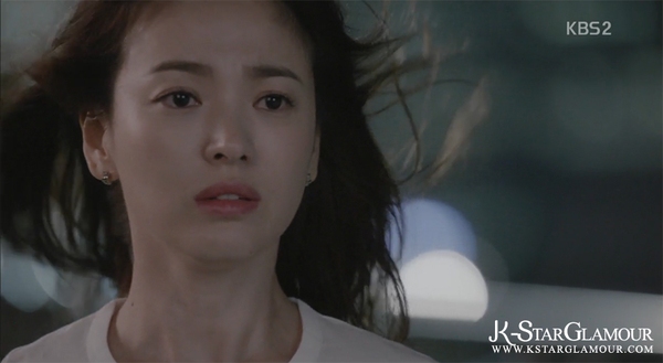 Fan mê mệt kiểu trang điểm có mà như không của Song Hye Kyo trong Hậu Duệ Mặt Trời - Ảnh 9.