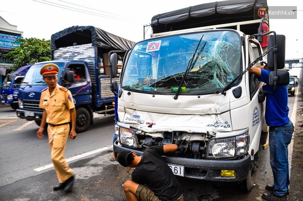 6 ô tô tải tông liên hoàn ở Sài Gòn, nhiều người hoảng loạn - Ảnh 1.