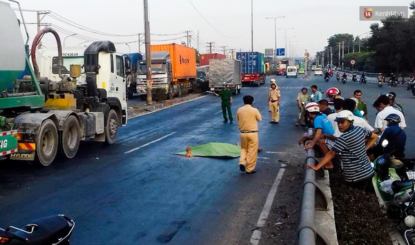 TP. HCM: L&aacute;i xe bỏ chạy sau khi t&ocirc;ng chết người băng qua đường - Ảnh 1.