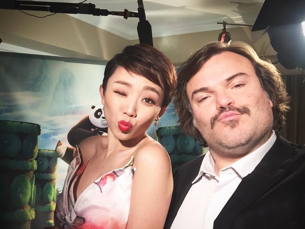 Tóc Tiên phấn khích khoe ảnh selfie cùng thần tượng Angelina Jolie - Ảnh 4.