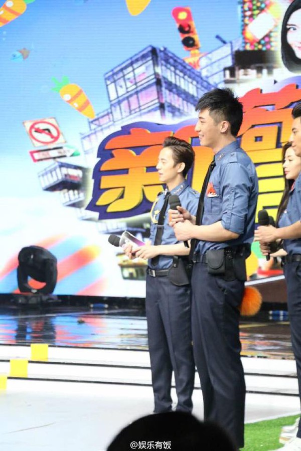 Tham gia Happy Camp, Hoàng Cảnh Du dành ánh mắt chan chứa tình cảm cho Hứa Ngụy Châu - Ảnh 16.