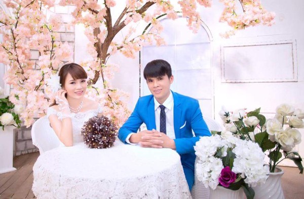 Cặp đ&ocirc;i rước d&acirc;u bằng xe đạp v&igrave; đ&atilde; ch&aacute;n h&igrave;nh ảnh &ocirc; t&ocirc;, xe m&aacute;y! - Ảnh 11.