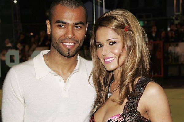 Ashley Cole hết hy vọng tái hợp với vợ cũ Cheryl - Ảnh 6.