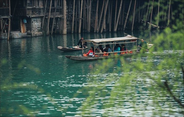 Bộ ảnh này sẽ khiến bạn quyết tâm ghé thăm Phượng hoàng cổ trấn một lần - Ảnh 19.