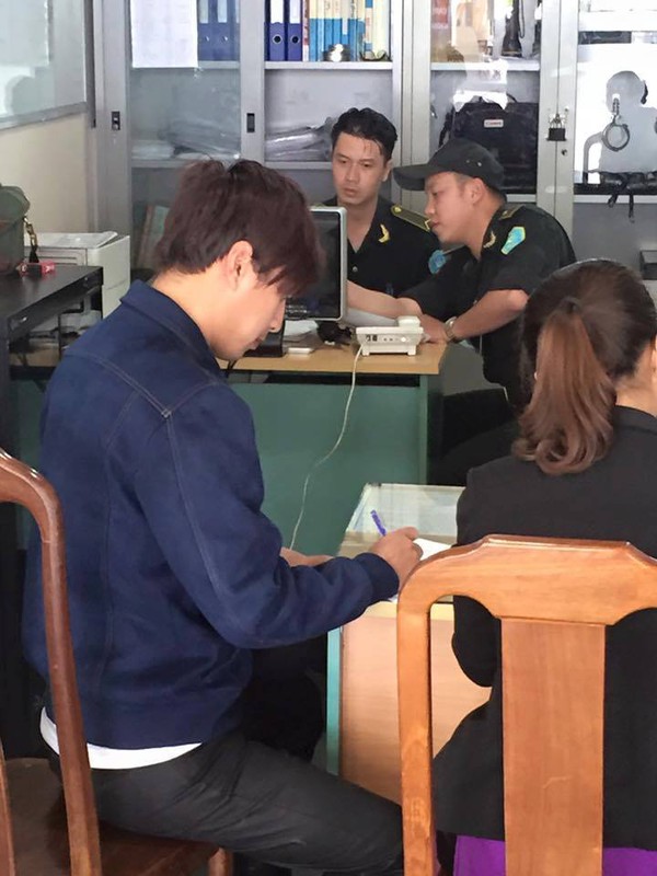 Thực hư nghi vấn Hồ Quang Hiếu bị tạm giữ ở s&acirc;n bay v&igrave; chứa bom khủng bố - Ảnh 3.