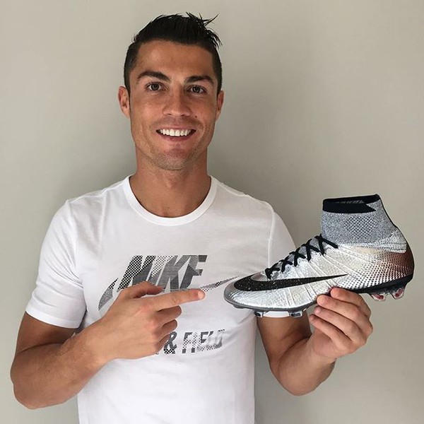 Bạn sẽ được xuất hiện tr&ecirc;n Facebook của Ronaldo nếu chịu chi số tiền khổng lồ n&agrave;y - Ảnh 3.
