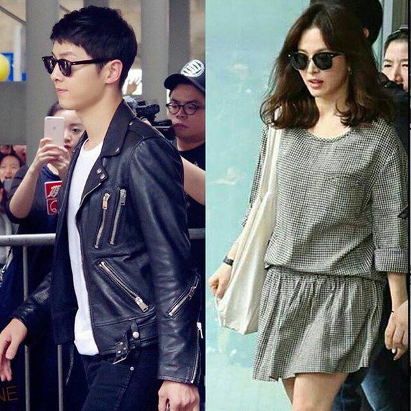 Song Joong Ki bị fan vây kín, sánh đôi bên Song Hye Kyo tại sân bay - Ảnh 10.