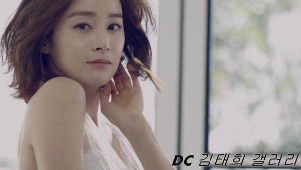 Tiếp tục ngất ng&acirc;y trước h&igrave;nh ảnh đẹp như nữ thần của Kim Tae Hee - Ảnh 2.