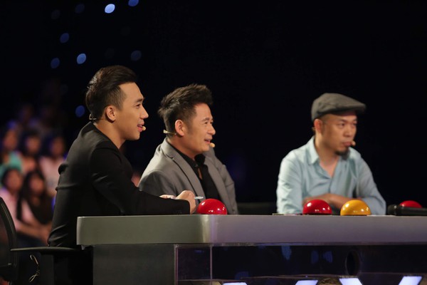 Got Talent: Bộ đ&ocirc;i giải cứu thế giới, anh ch&agrave;ng trai qu&ecirc; g&acirc;y sốt v&igrave; qu&aacute; h&agrave;i - Ảnh 1.
