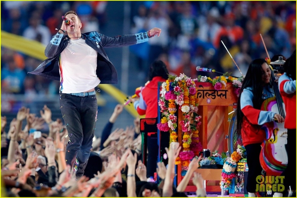 Beyoncé, Coldplay, Bruno Mars gây sốt với sân khấu Super Bowl 12 phút - Ảnh 10.