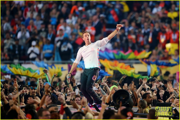 Beyoncé, Coldplay, Bruno Mars gây sốt với sân khấu Super Bowl 12 phút - Ảnh 11.