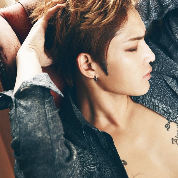 Fan được rửa mắt vì vô số cảnh khoe ngực của Jaejoong trong MV mới - Ảnh 7.