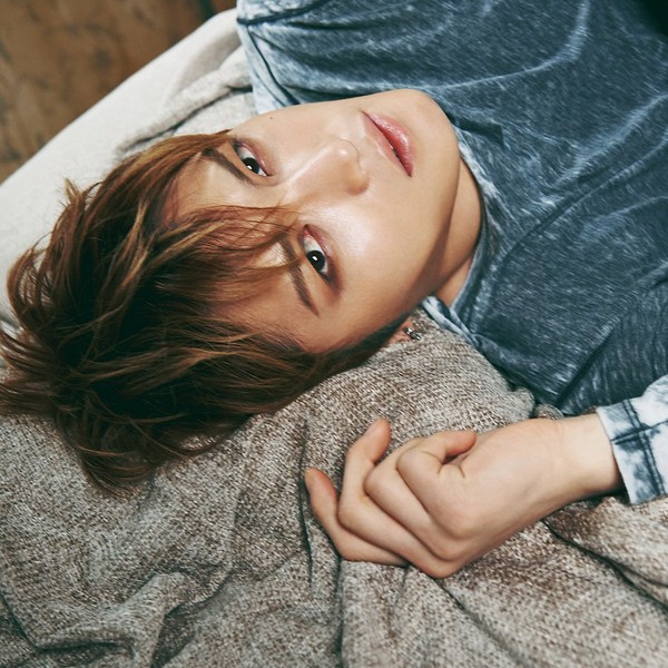 Fan được rửa mắt vì vô số cảnh khoe ngực của Jaejoong trong MV mới - Ảnh 8.