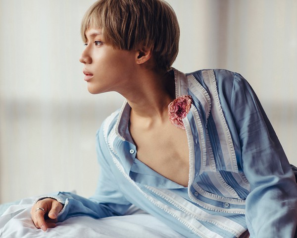 Taemin (SHINee) g&acirc;y sốc với ảnh nh&aacute; h&agrave;ng nụ h&ocirc;n đồng giới - Ảnh 3.