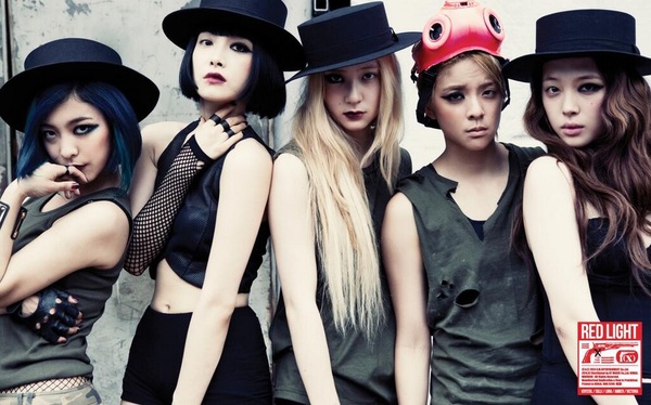 Từ ng&agrave;y Sulli đi, f(x)... th&agrave;nh c&ocirc;ng hẳn! - Ảnh 1.