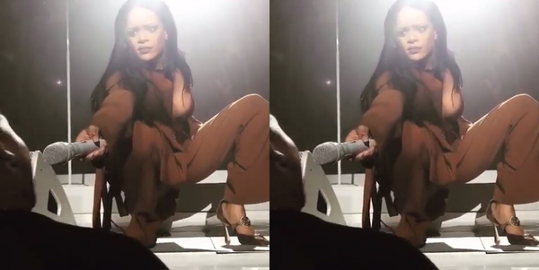 Ph&igrave; cười trước biểu cảm sốc của Rihanna khi đưa mic cho fan nam - Ảnh 1.