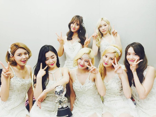 Fandom dần lớn mạnh, Red Velvet vượt mặt đàn chị SNSD về doanh số - Ảnh 4.